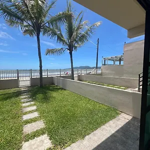 Casa de Férias Casa Na Frente Mar 01, Porto Belo
